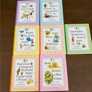 Colorful Winnie-the-Pooh Book Set